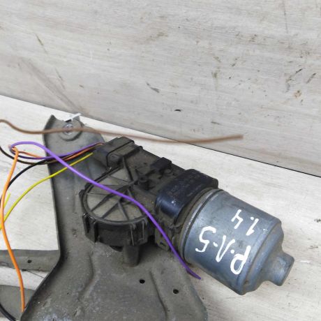 trapeciia-stekloocistitelia-v-sbore-renault-logan-art-64022-big-2