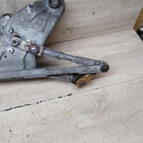 trapeciia-stekloocistitelia-v-sbore-renault-logan-i-art-71544-big-3