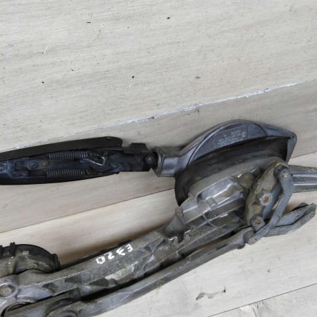 trapeciia-stekloocistitelia-lobovogo-stekla-mercedes-w210-e320-art-73759-big-4