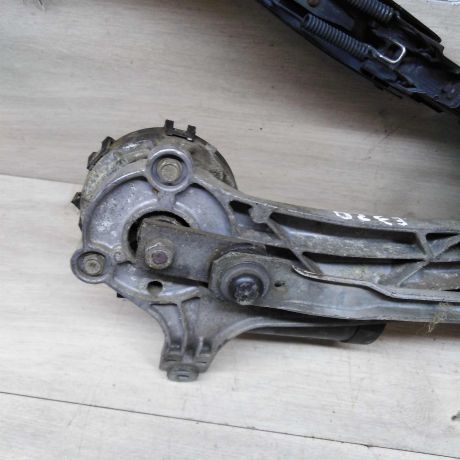 trapeciia-stekloocistitelia-lobovogo-stekla-mercedes-w210-e320-art-73759-big-6