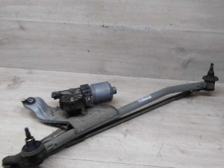 trapeciia-stekloocistitelia-v-sbore-renault-duster-i-art-74039