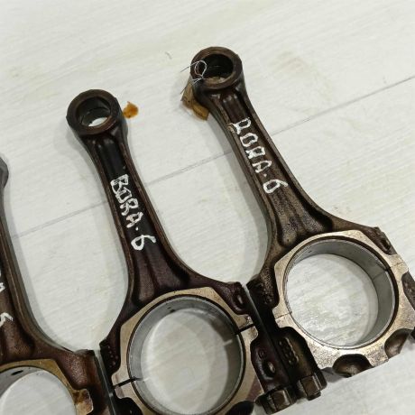 satun-volkswagen-bora-20i-apk-volkswagen-golf-4-art-96538-big-2