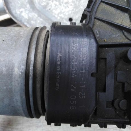 trapeciia-stekloocistitelia-v-sbore-lada-largus-renault-logan-i-art-76393-big-1