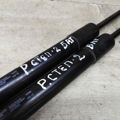 amortizator-kryski-bagaznika-upor-renault-sandero-stepway-ii-renault-sandero-ii-art-76907-big-2