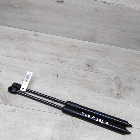 amortizator-zadnii-kryski-bagaznika-upor-volkswagen-passat-b6-art-77204-big-0