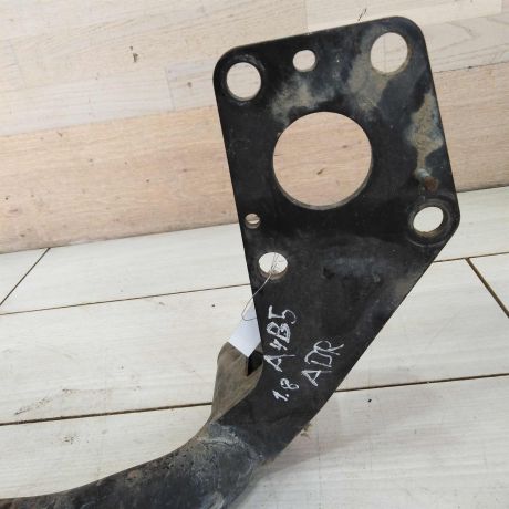 balka-pod-radiator-audi-a4-b5-art-77688-big-2