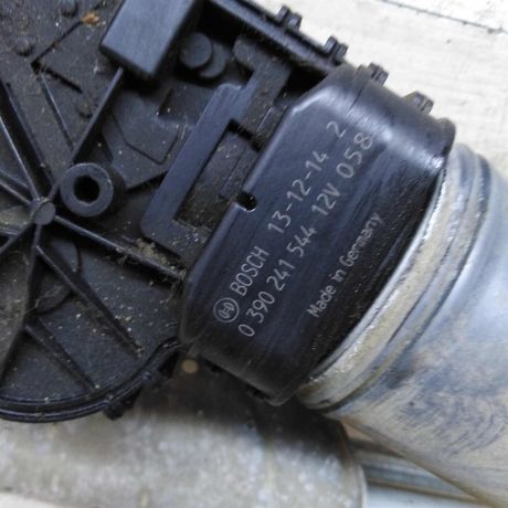 trapeciia-stekloocistitelia-v-sbore-renault-sandero-i-art-77783-big-5