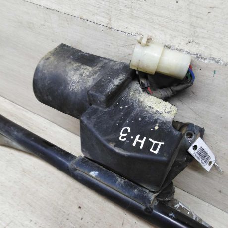 trapeciia-stekloocistitelia-v-sbore-daewoo-nexia-rest-art-78054-big-1