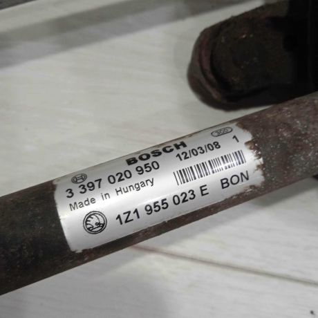 trapeciia-stekloocistitelia-lobovogo-stekla-skoda-octavia-ii-a5-art-79685-big-1