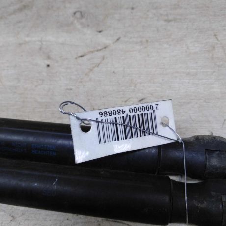 amortizator-kryski-bagaznika-upor-audi-a4-b6-audi-a4-b7-art-82650-big-2