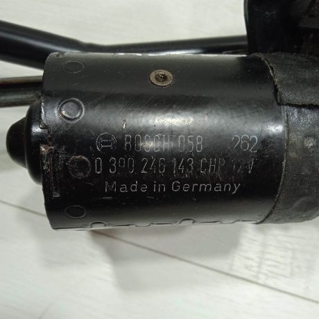 trapeciia-stekloocistitelia-v-sbore-audi-80-b4-art-85787-big-4