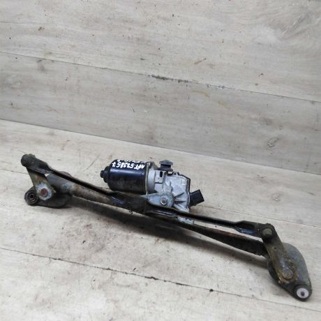 trapeciia-stekloocistitelia-v-sbore-kia-rio-ii-art-87633-big-4