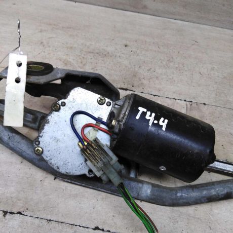 trapeciia-stekloocistitelia-v-sbore-s-motorcikom-volkswagen-transporter-t4-defekt-na-foto-art-90916-big-2