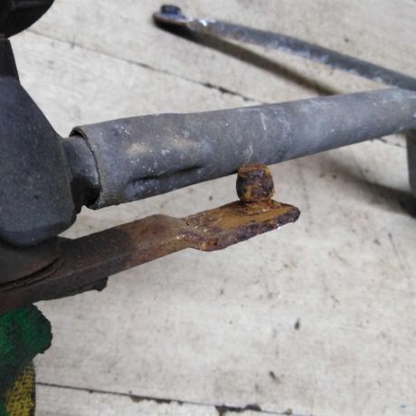 trapeciia-stekloocistitelia-lobovogo-stekla-v-sbore-s-motorcikom-renault-clio-ii-art-91853-big-4