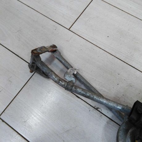 trapeciia-stekloocistitelia-v-sbore-s-motorcikom-ford-galaxy-art-92148-big-2