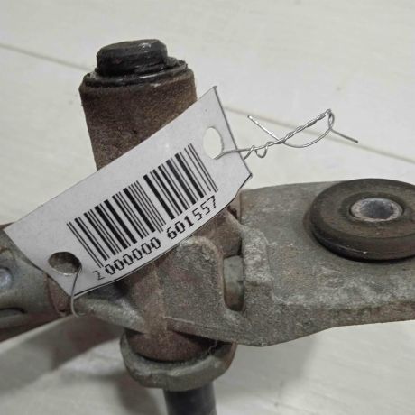 trapeciia-stekloocistitelia-v-sbore-hyundai-ix35-i-art-93067-big-5