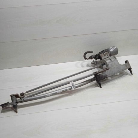 trapeciia-stekloocistitelia-v-sbore-ford-c-max-art-93934-big-0