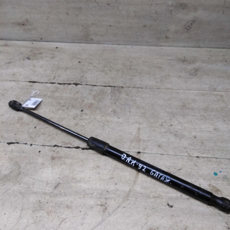 amortizator-kryski-bagaznika-upor-opel-astra-h-art-95098-big-0