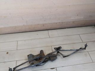 trapecii-stekloocistitelia-lobovogo-stekla-v-sbore-s-motorcikom-ford-galaxy-defekt-na-foto-art-100444