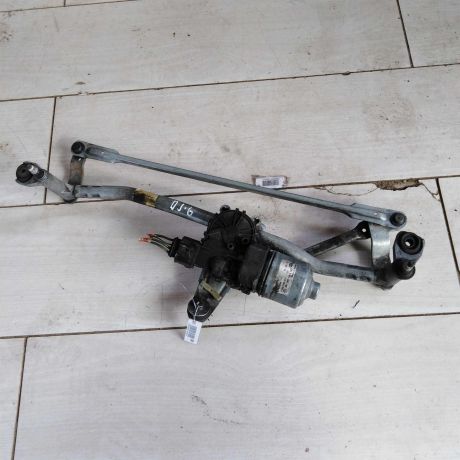 trapeciia-stekloocistitelia-volkswagen-jetta-vi-art-101640-big-0