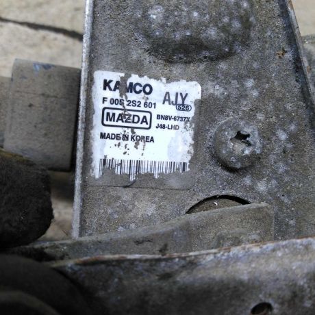 trapeciia-stekloocistitelia-lobovogo-stekla-v-sbore-mazda-3-bk-art-102076-big-3