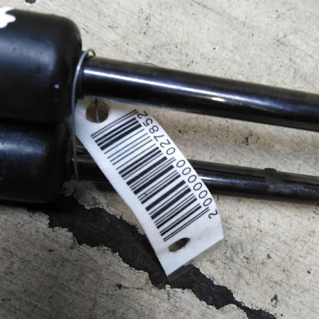 amortizator-kryski-bagaznika-upor-mazda-3-bk-art-103007-big-2