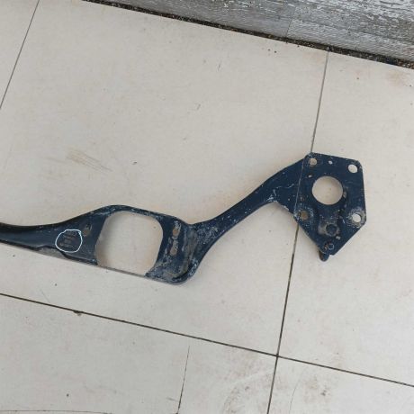 balka-pod-radiatora-audi-a4-b5-art-103159-big-3