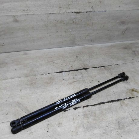 amortizator-kryski-bagaznika-upor-geely-emgrand-x7-art-103162-big-0