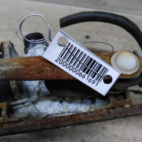 trapeciia-stekloocistitelia-stekla-geely-emgrand-x7-art-103175-big-3