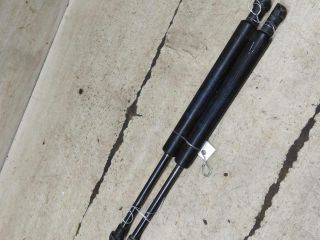 amortizator-kryski-bagaznika-upor-ford-mondeo-3-art-105115