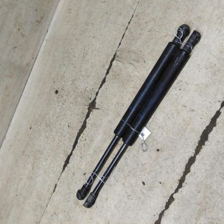 amortizator-kryski-bagaznika-upor-ford-mondeo-3-art-105115-big-0