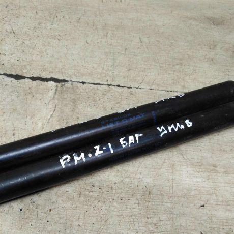 amortizator-kryski-bagaznika-renault-megane-ii-art-106277-big-3