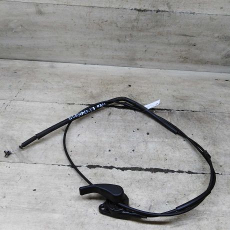 tros-kapota-rucka-otkryvaniia-renault-sandero-i-art-108463-big-0