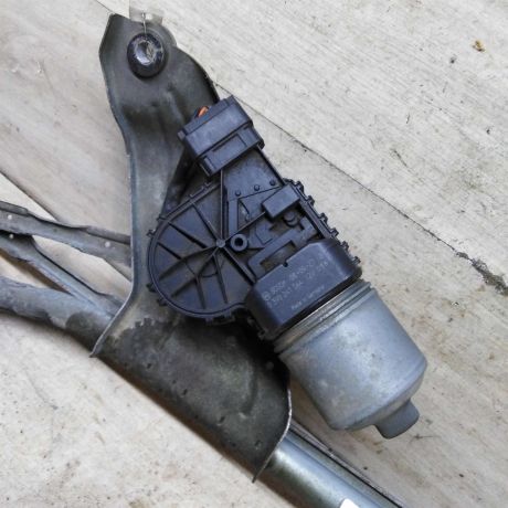 trapeciia-stekloocistitelia-perednego-renault-sandero-i-art-108959-big-1