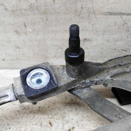 trapeciia-stekloocistitelia-lobovogo-stekla-ford-focus-2-kabriolet-art-109395-big-2