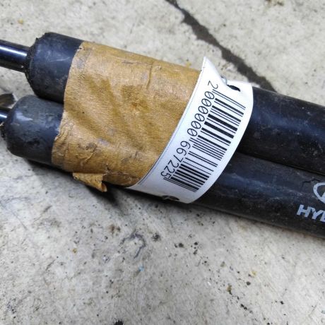 amortizator-kryski-bagaznika-upor-hyundai-elantra-iii-art-109433-big-3