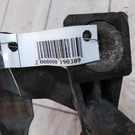 trapeciia-stekloocistitelia-lobovogo-stekla-ford-focus-1-art-109737-big-9