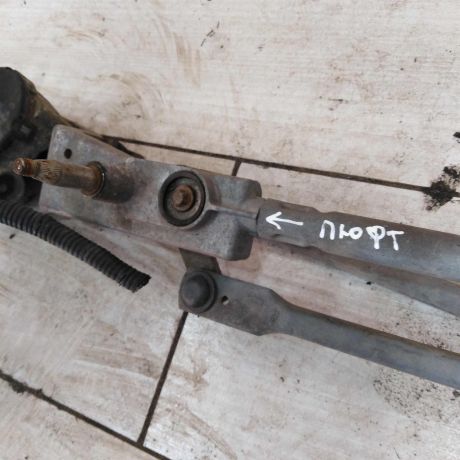 trapeciia-stekloocistitelia-lobovogo-stekla-ford-focus-1-art-109737-big-2