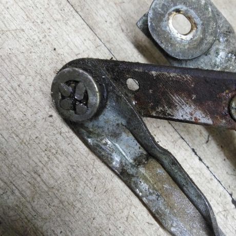 trapeciia-stekloocistitelia-lobovogo-stekla-defekt-audi-a6-c5-art-109777-big-6