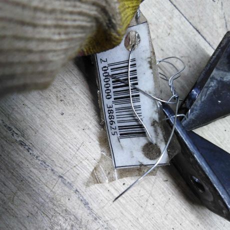 amortizator-kryski-bagaznika-upor-nissan-tiida-i-art-109929-big-1