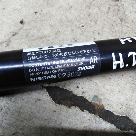 amortizator-kryski-bagaznika-upor-nissan-tiida-i-art-109929-big-3