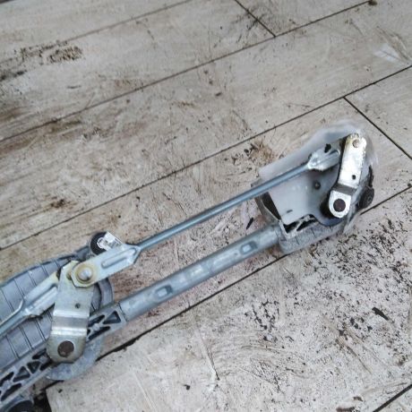 trapeciia-stekloocistitelia-nissan-tiida-i-art-110009-big-1