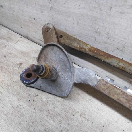 trapeciia-stekloocistitelia-geely-emgrand-ec7-art-110947-big-4