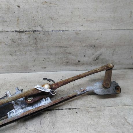 trapeciia-stekloocistitelia-geely-emgrand-ec7-art-110947-big-1