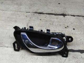 rucka-dveri-vnutrenniaia-peredniaia-pravaia-nissan-qashqai-ii-restailing-art-111031