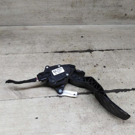 pedal-gaza-nissan-qashqai-ii-restailing-art-111035-big-2
