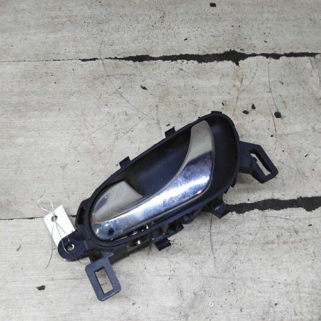 rucka-dveri-vnutrenniaia-peredniaia-levaia-nissan-qashqai-ii-restailing-art-111052-big-0