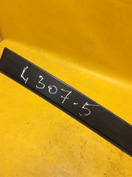 molding-peugeot-307-levyi-na-krysu-art-11409-big-1