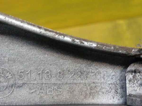 nakladki-kuzov-naruznye-elementy-bmw-resnicka-levaia-pod-faru-e46-dorestailing-3-cerii-art-11638-big-3