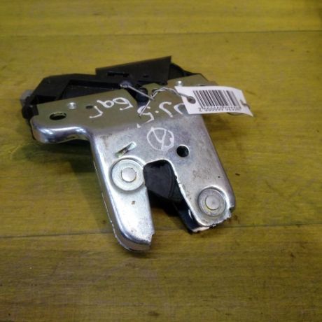 zamok-bagaznika-volkswagen-zamok-jetta-5-sedan-2008-g-art-12131-big-0